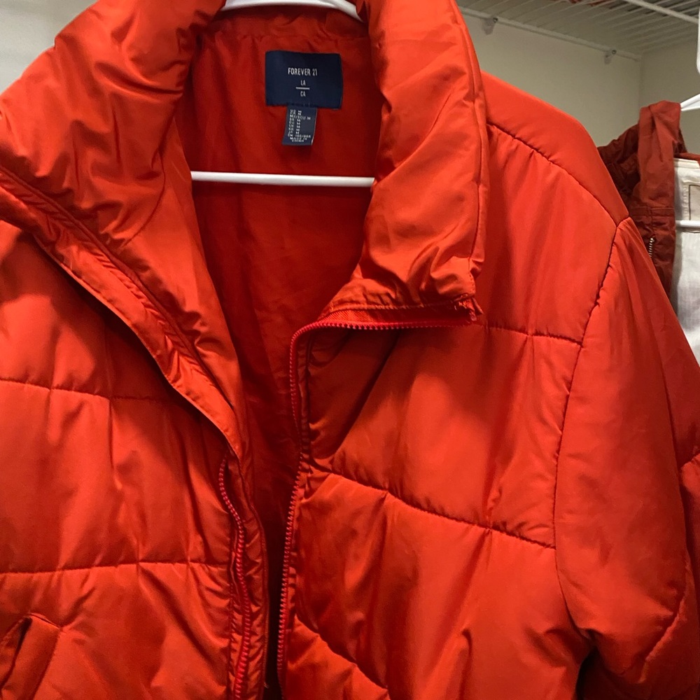 Cropped puffer jacket